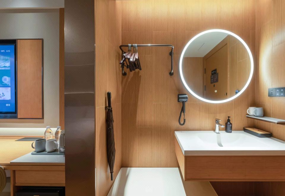 JI Hotel (Zhangzhou Mingguang Gymnasium)Superior Queen Room