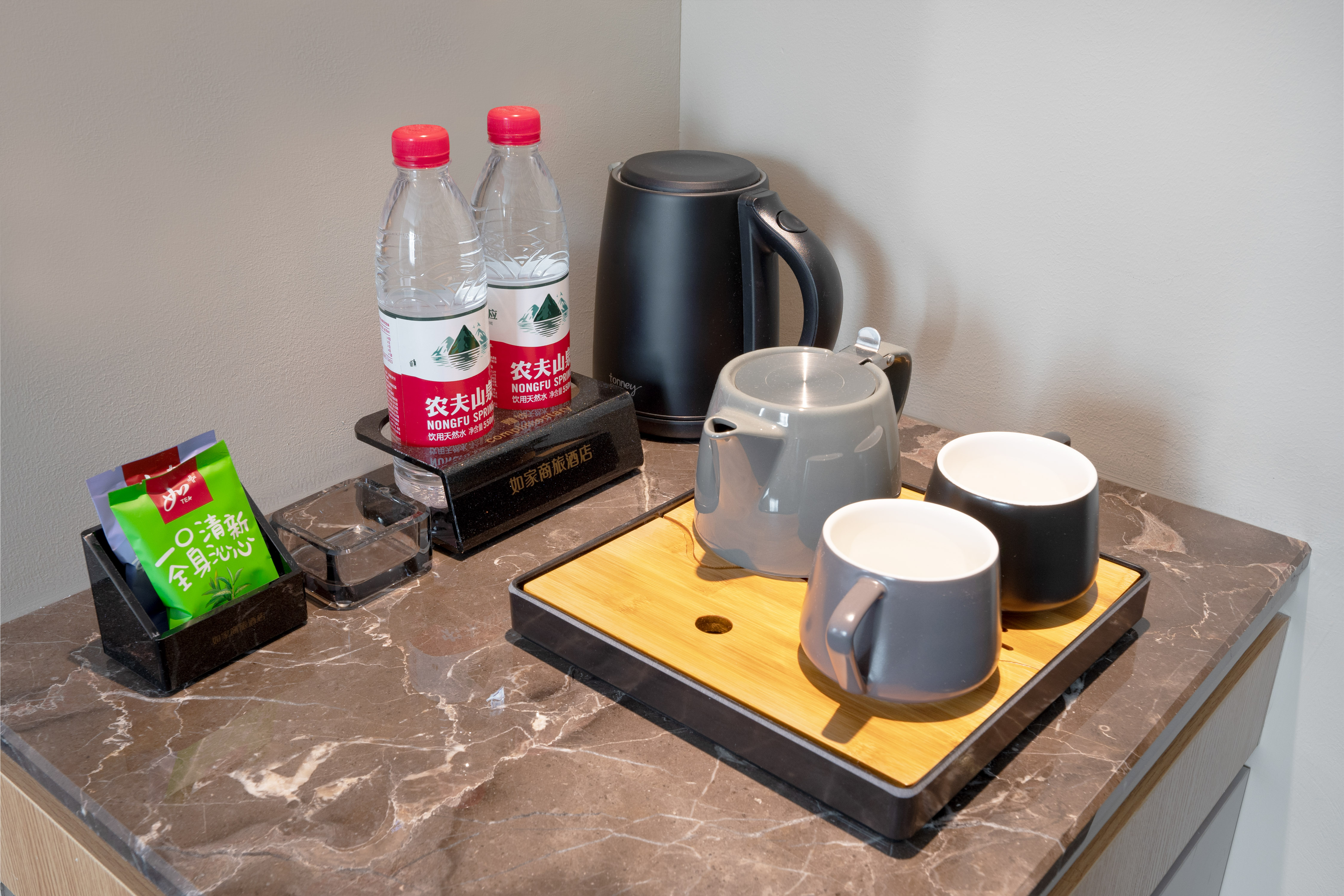 商务大床房（智能客控+梦百合零压床垫）