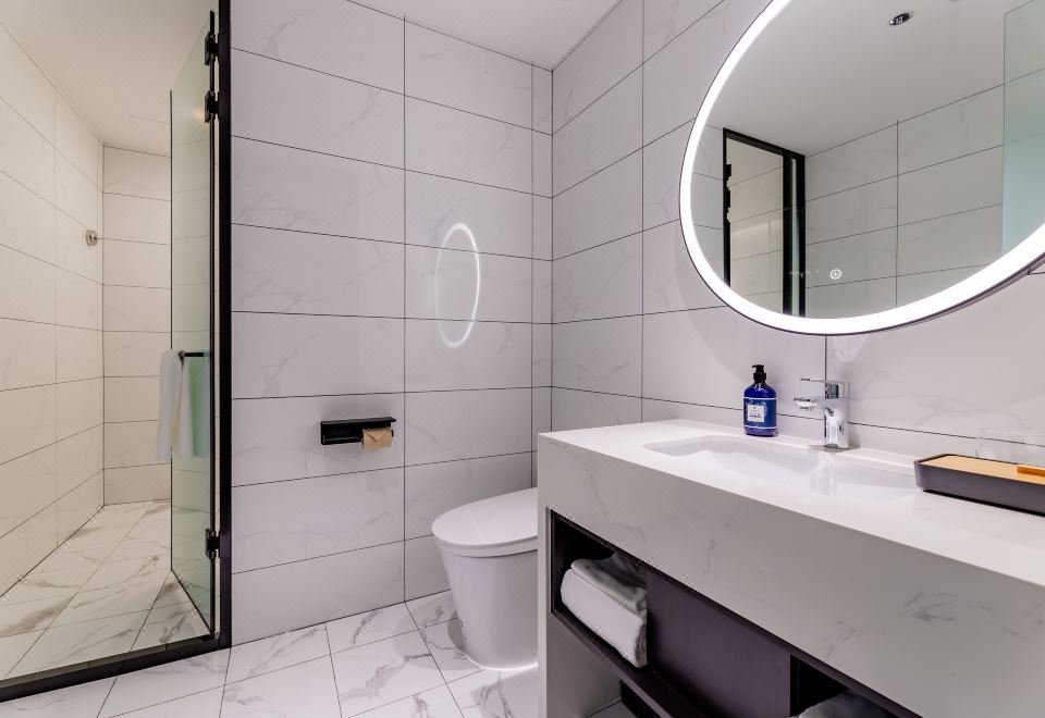 Starway Hotel (Bayannur City Government)Deluxe Queen Room