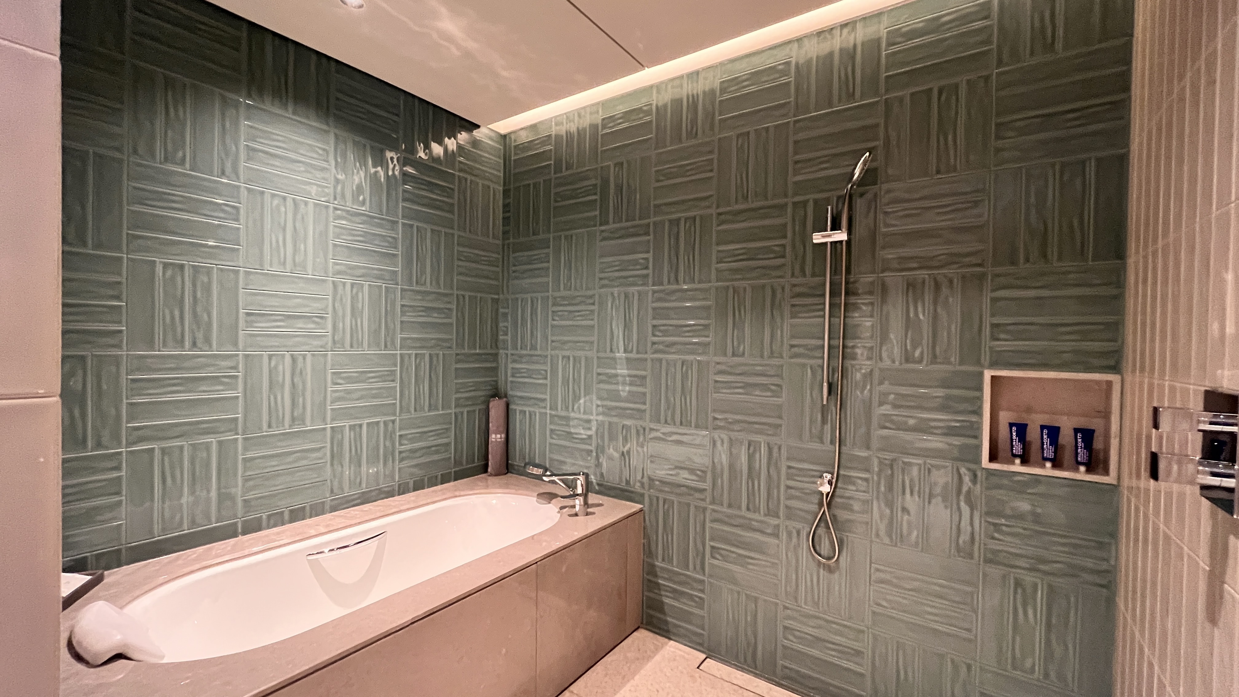 豪華套房（私享戴森吹風機+Coffee機+Minibar）