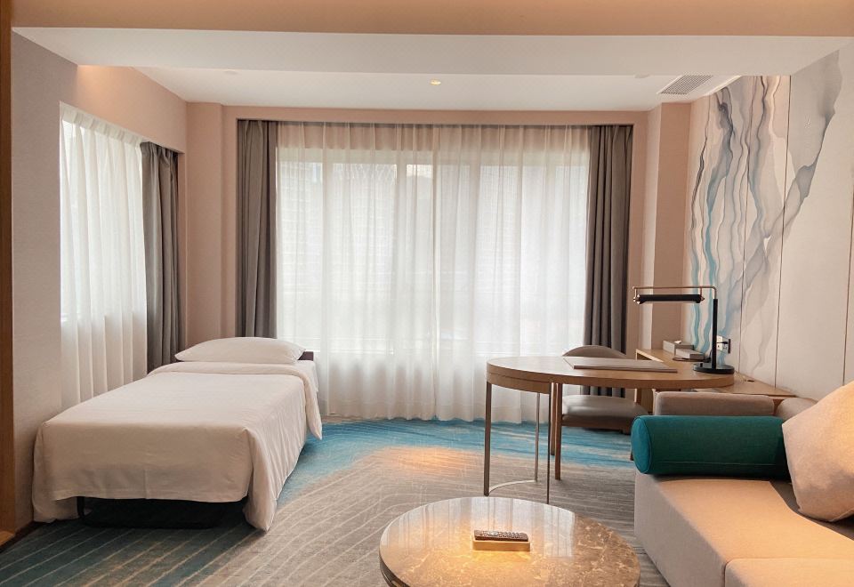 Royce Hotel ShenzhenFamily Suite