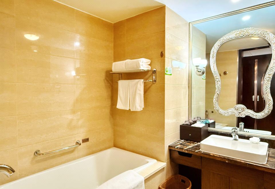 贵宾楼豪华大床房·德国朗乐福床垫