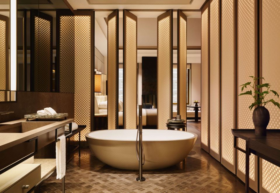 尊貴圣地套房特大床