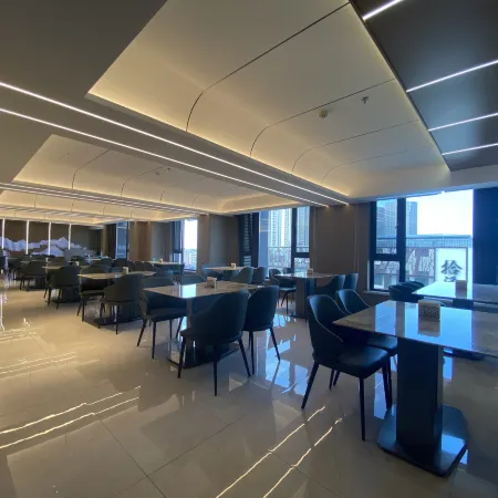 Baolifeng International Business Hotel Отели в г. Дацин