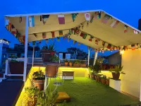 Holiday Hostel Hotel di 