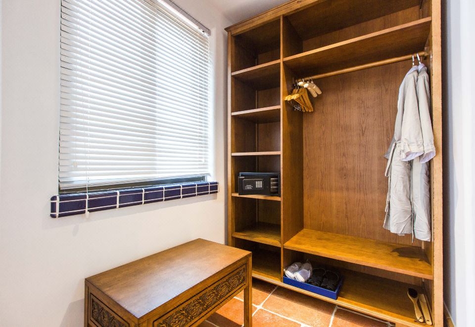 Xikang Yunshe Wellness & Resort HainanMoroccan Red Villa King Suite