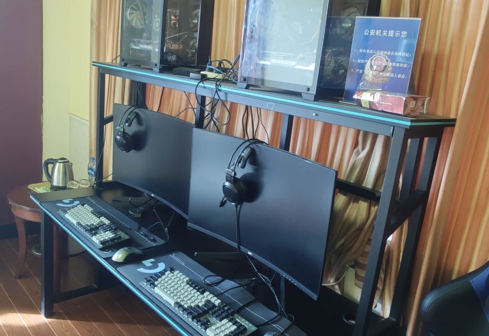 夜色騎士電競雙人房