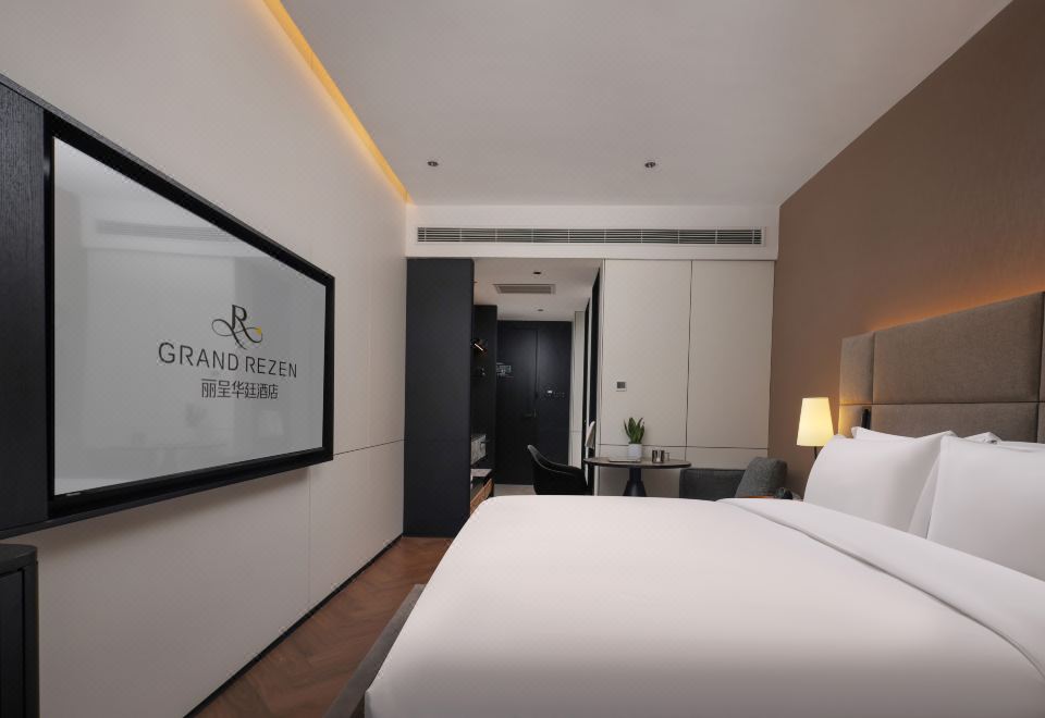Superior Queen Room
