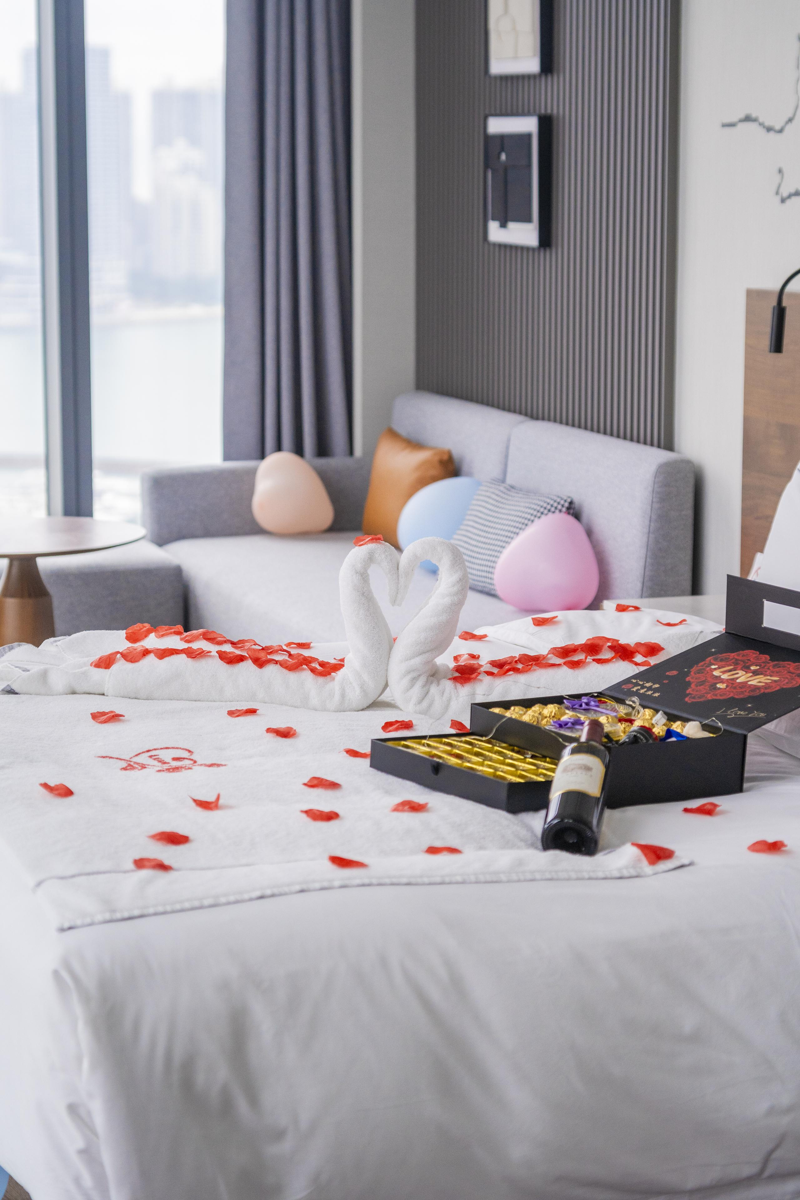 UrCove By Hyatt (Shenzhen Shekou Cruise Center)Romantic Suite - Sea-View (Bathtub)