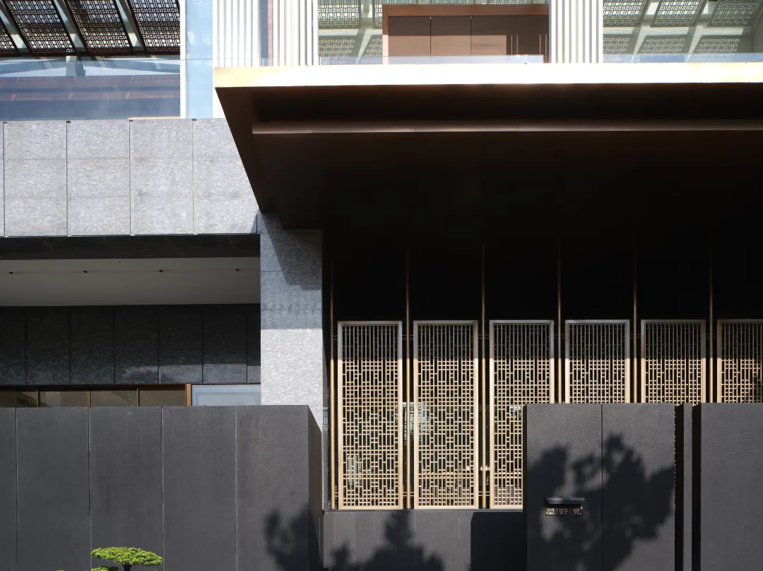 Xingye Jian · Hidden Mountain Resort Hotel - 重慶市