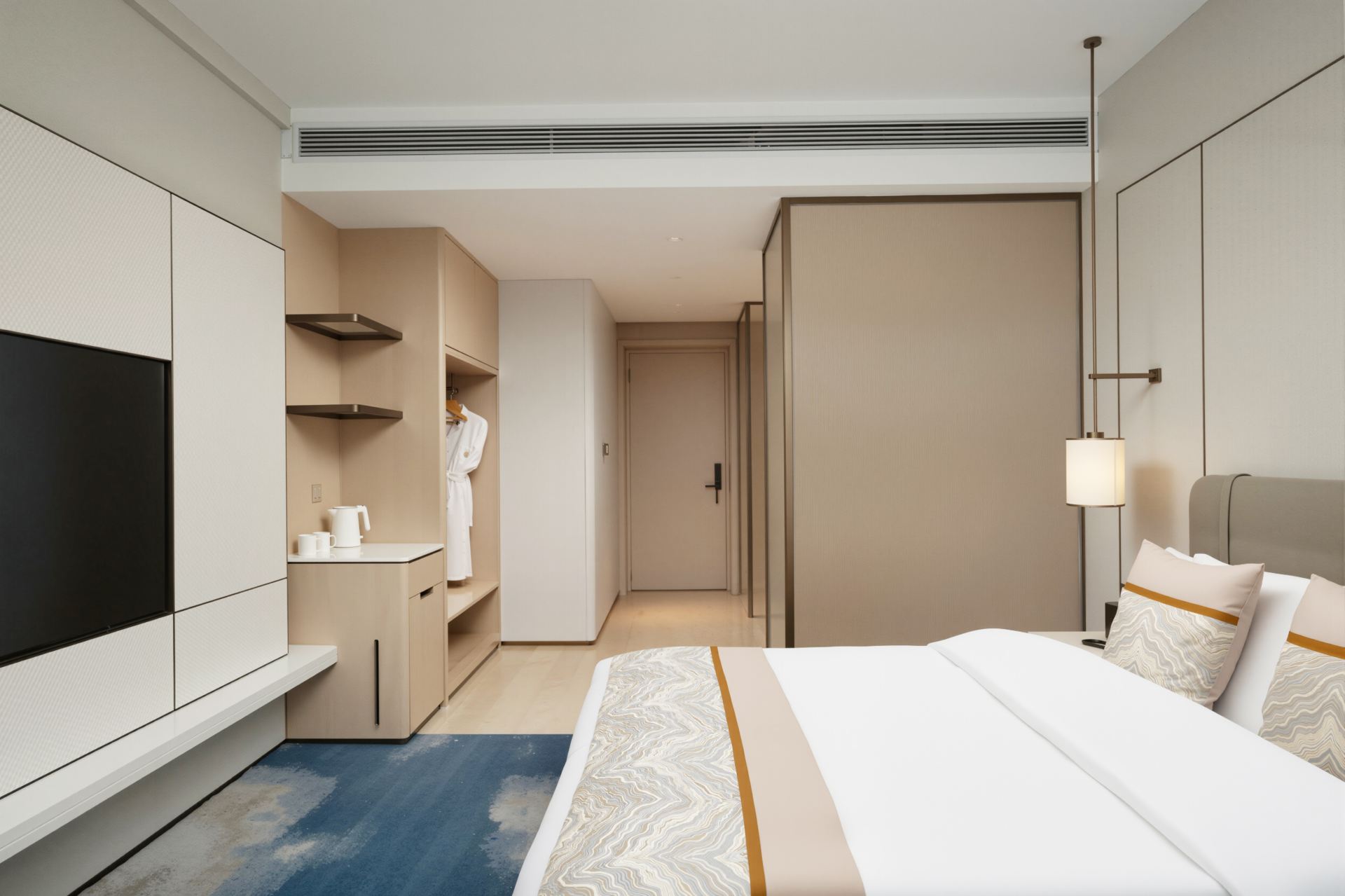 Elegant Queen Room