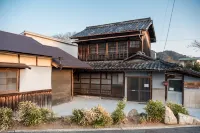 Benton Guesthouse, Private Nostalgic Shōwa-era House, former Akiya Hotel a 