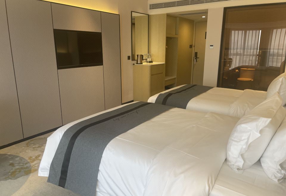 Dejin Garden Hotel (Shenzhen International Convention and Exhibition Center)Deluxe Twin Bed Room
