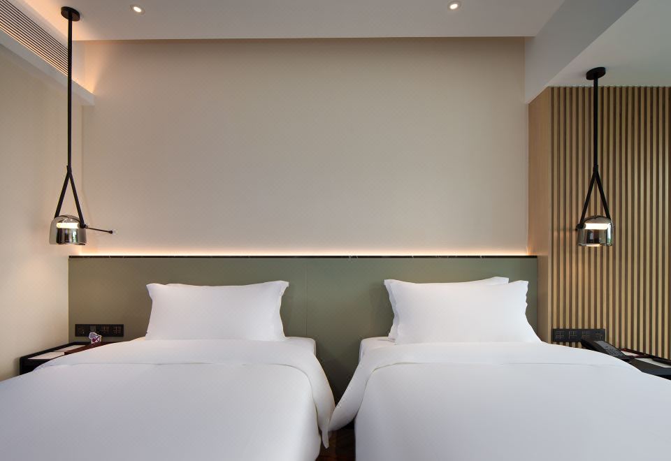 雅痞山景雙床房