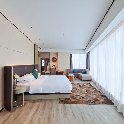 宜景大床房【270°落地窗+城市景觀+網紅浴缸+Minibar】 廣州鈞明歡樂世界宜尚PLUS飯店優惠