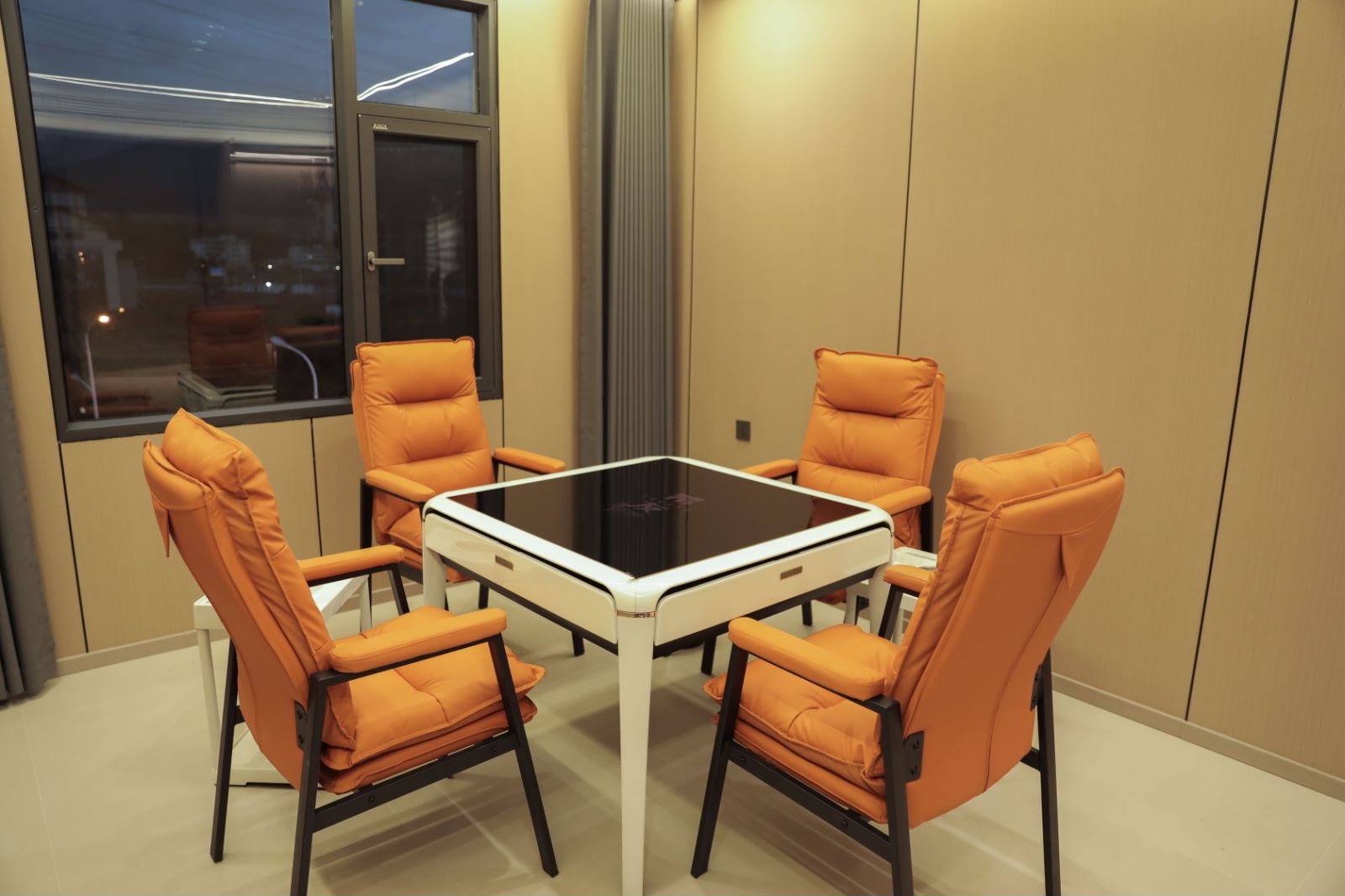 智能麻将套房（全屋语音智能控制）