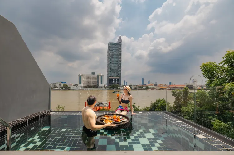 Klong San Duplex Pool Suite