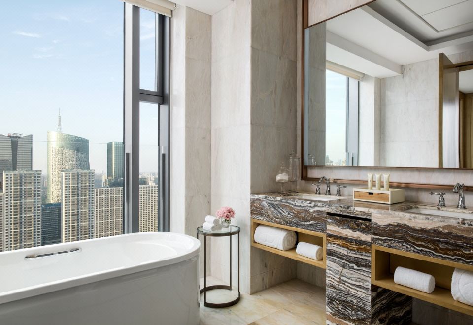 The Langham HefeiB.Duck Kids Theme Room