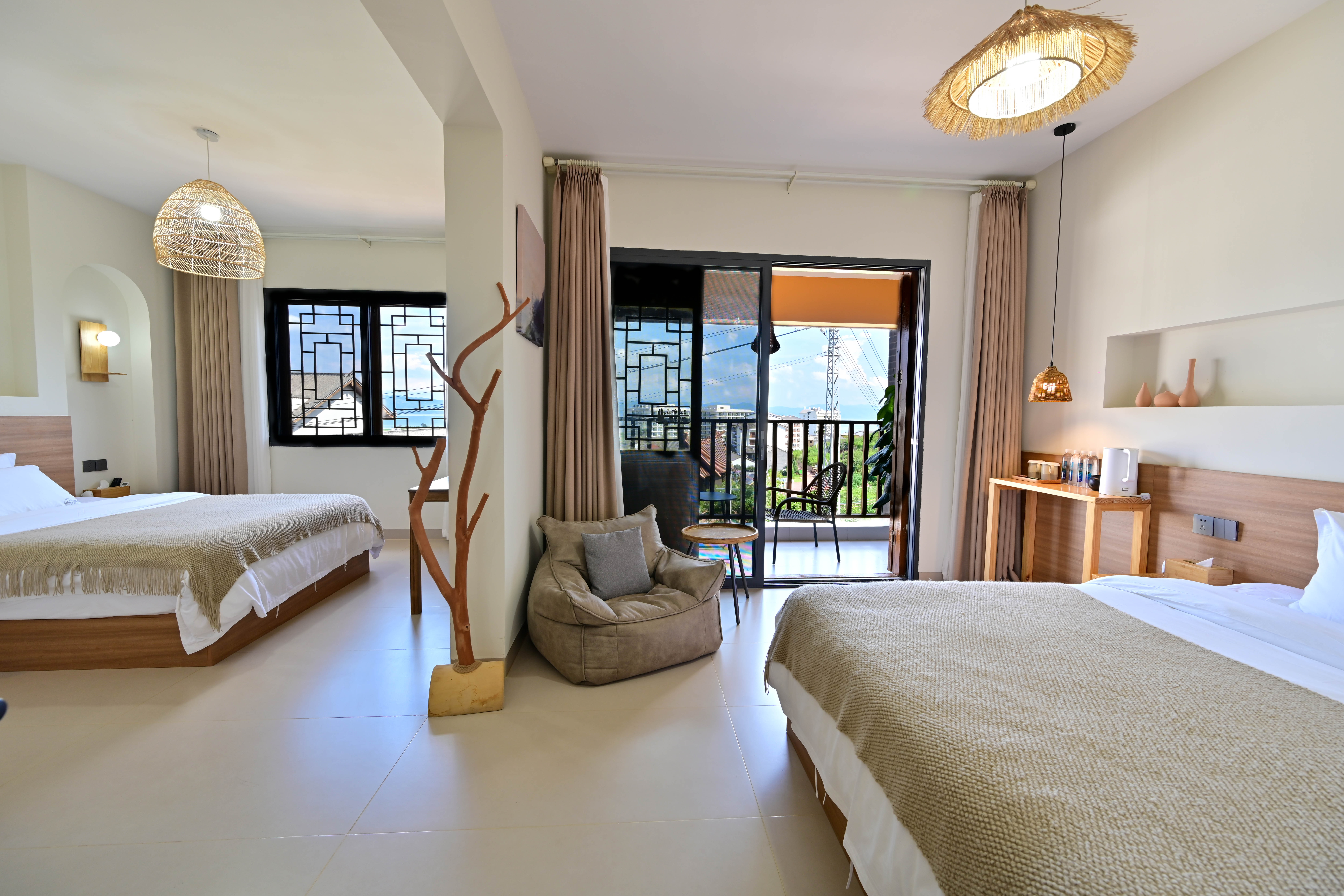 湖景阳台双床房