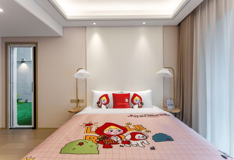 格林童话亲子露台家庭房