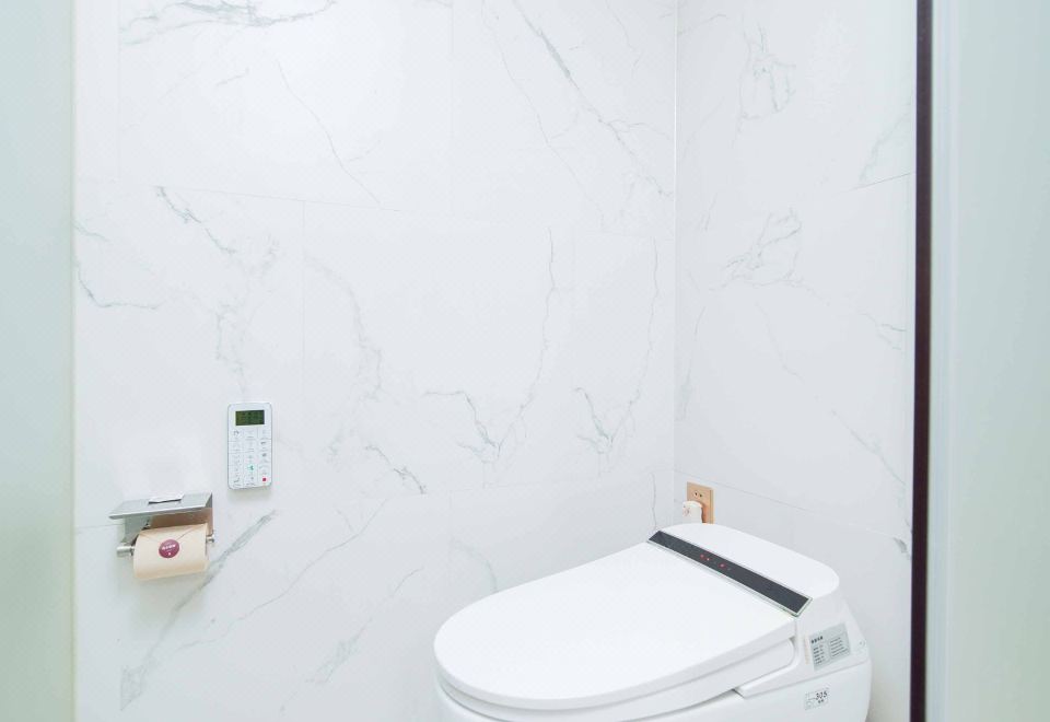 IMPERIAL TRADERS ELONG HOTELClassic Queen Room