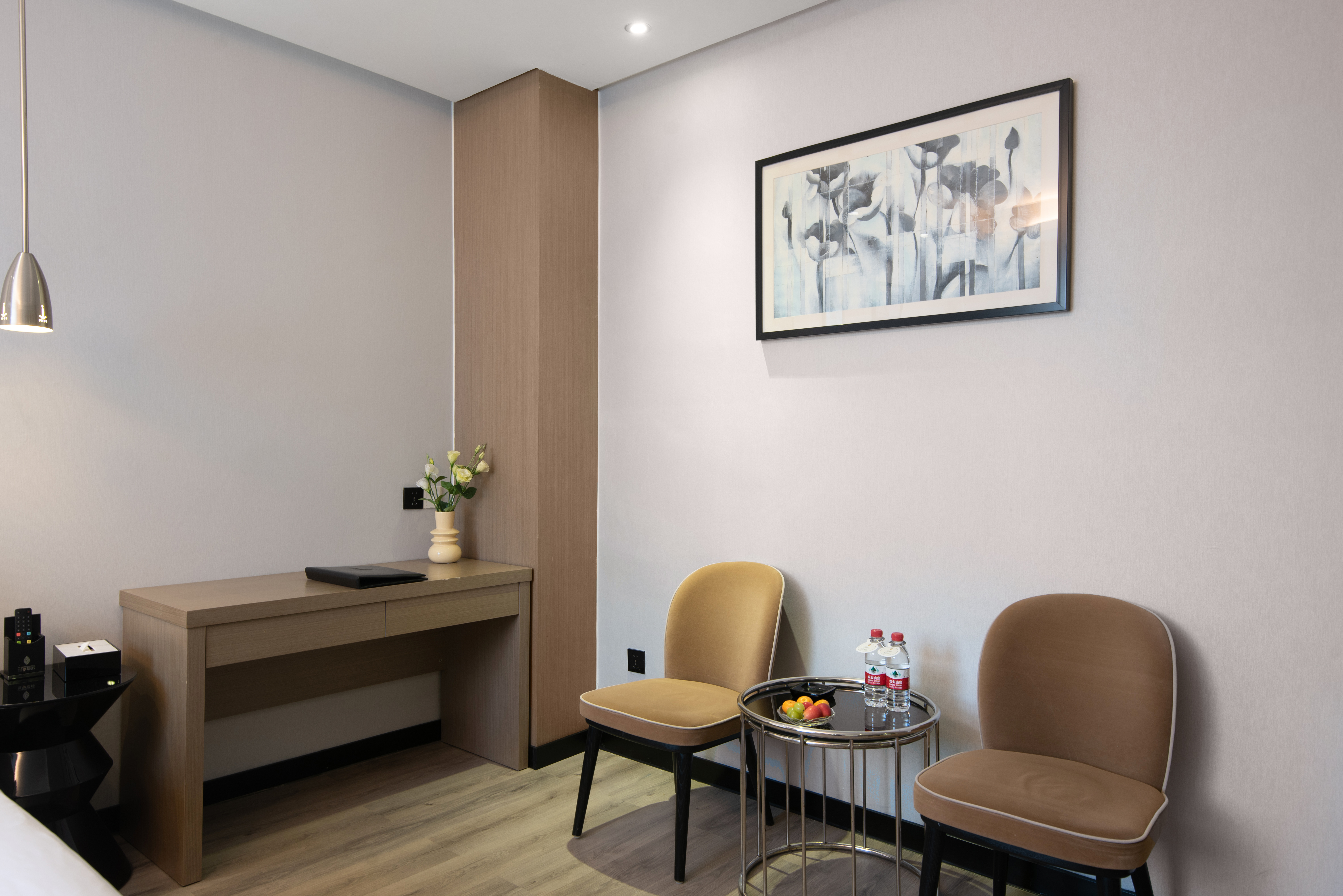 商务大床房【独立棋牌娱乐室+办公桌+小度智能客控】