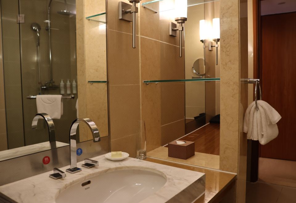 Jianguo Garden Hotel BeijingQuality Sleep Deluxe Double Bed Room