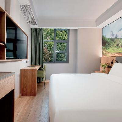 明星大床房（手機投屏+記憶枕+助眠床墊） 深圳華僑城世界之窗秋果飯店優惠