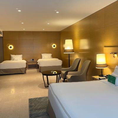 Grand Family Room - Complimentary Luxury Transfers To Jumeirah Beach And Mall Of Emirates Grand Cosmopolitan Hotel Promo Code