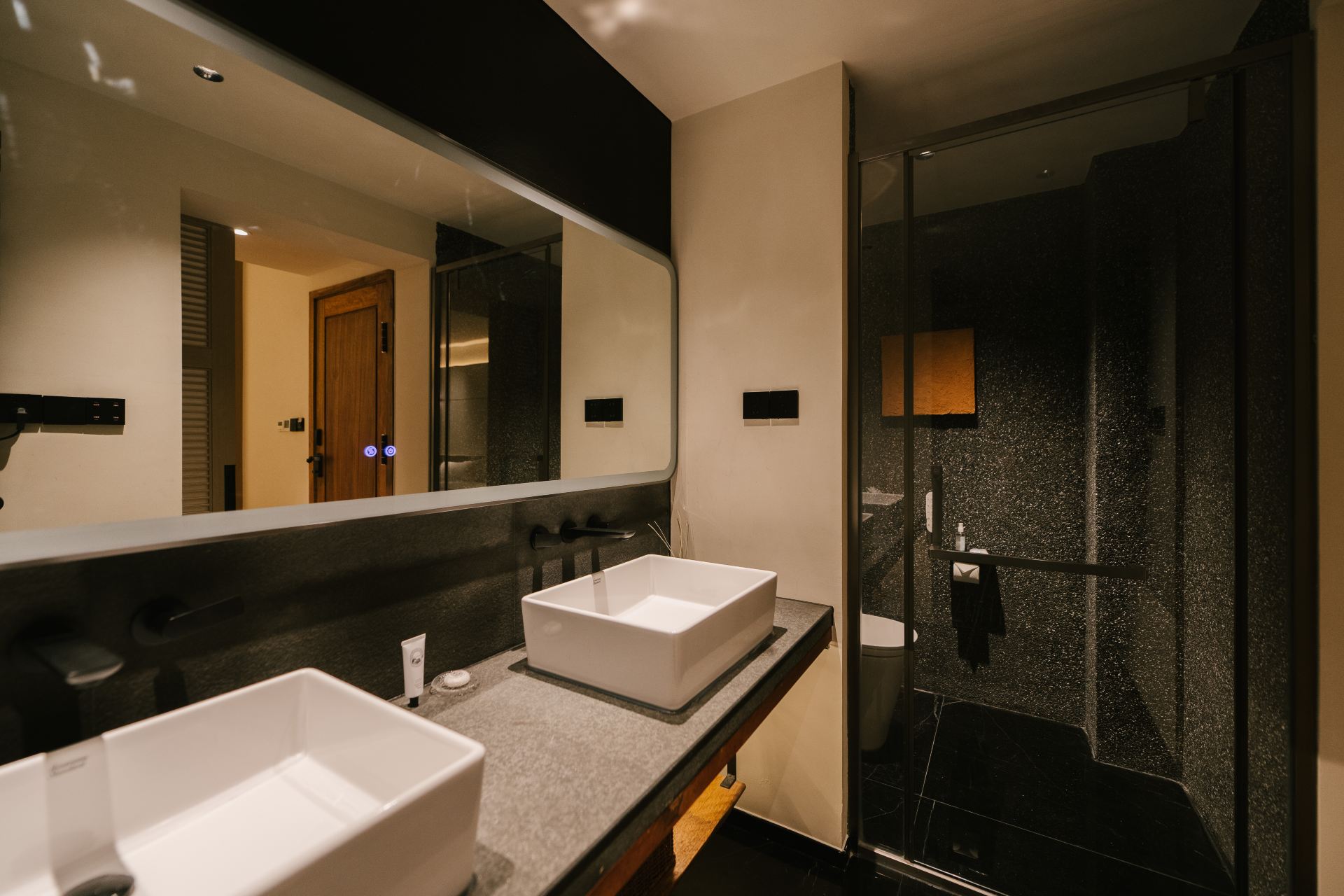 Floral Destiny Mountain-View Independent Courtyard Private Hot Spring Double Bed Room