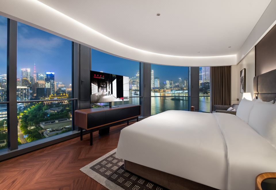 城際行政套房（180°明珠浦江盛景）