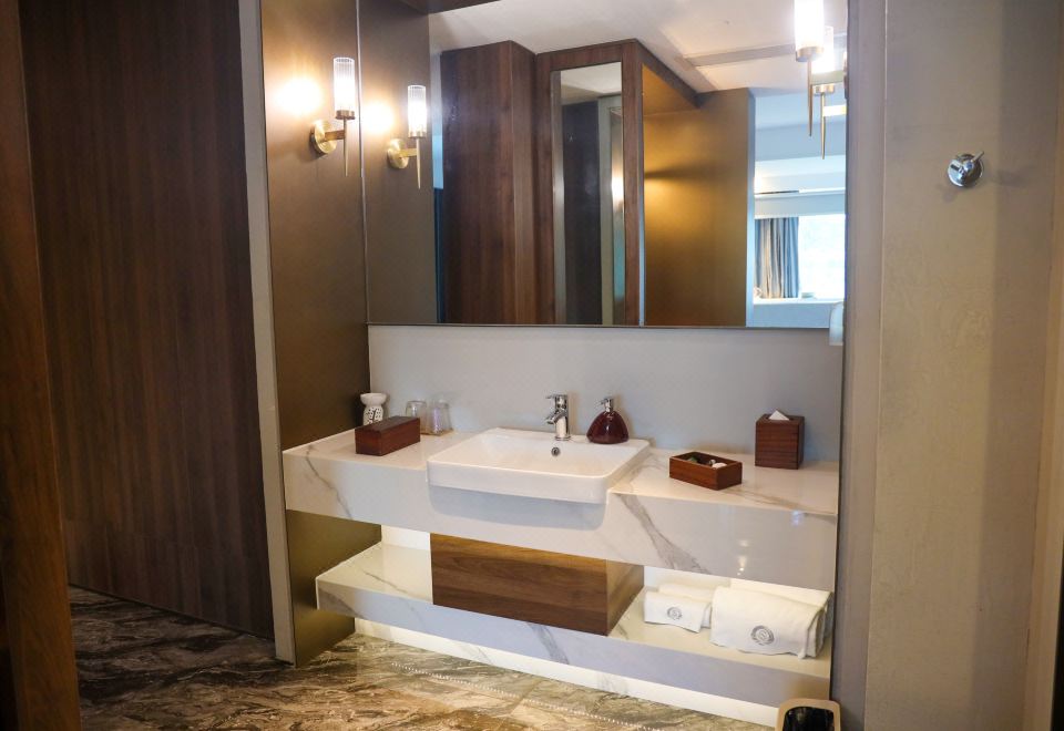 聽溪·私湯大床房