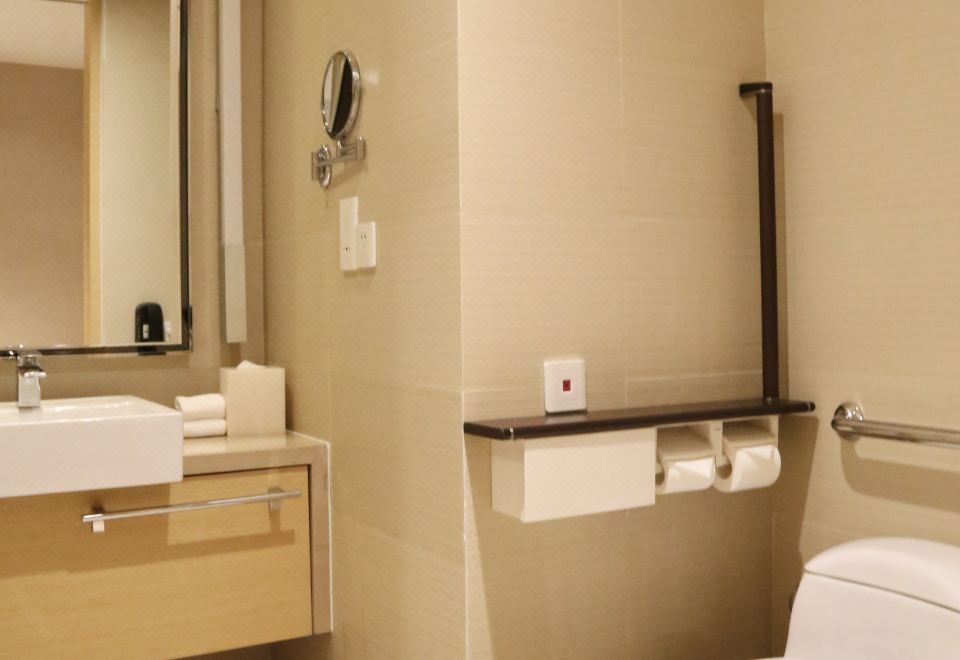 Holiday Inn NanyangFamily-friendly Family Room