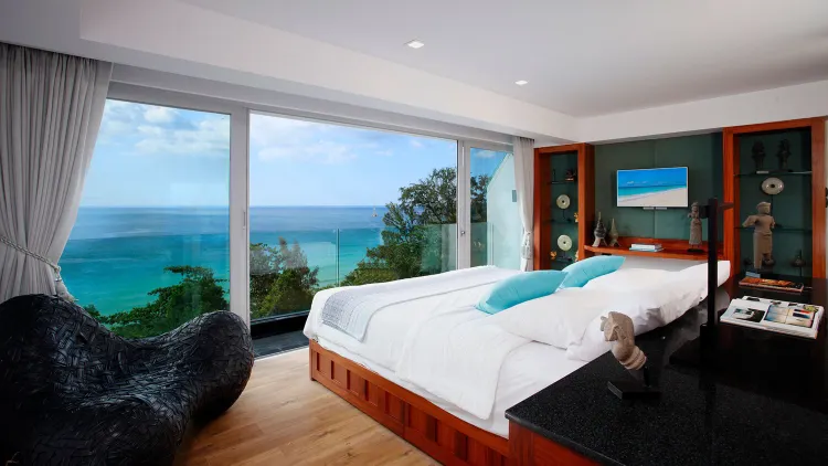 วิลลาสิบห้องนอนพร้อมวิวทะเล