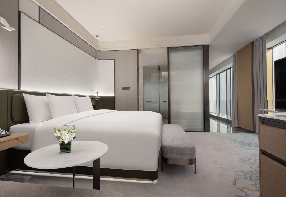 Crowne Plaza Jinan Runhua Hotel1 King Premium City View