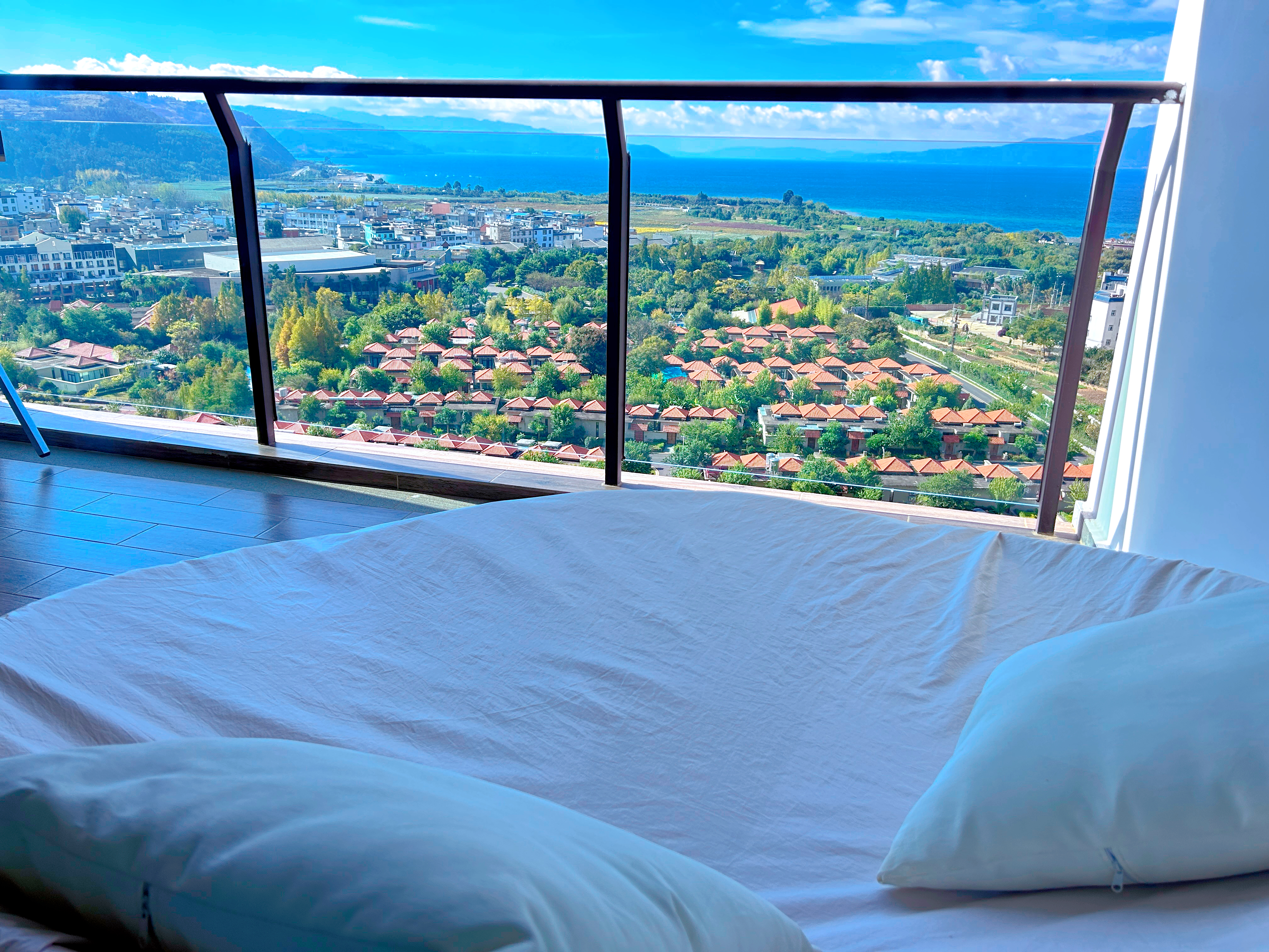 听风·全湖景露台大床房