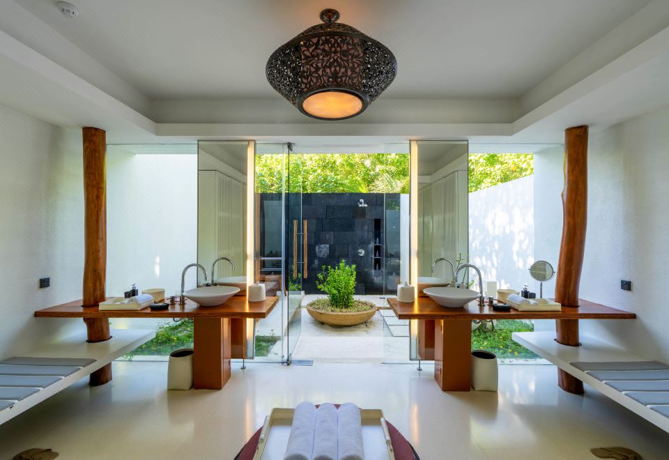 2晚沙灘別墅+2晚水上別墅