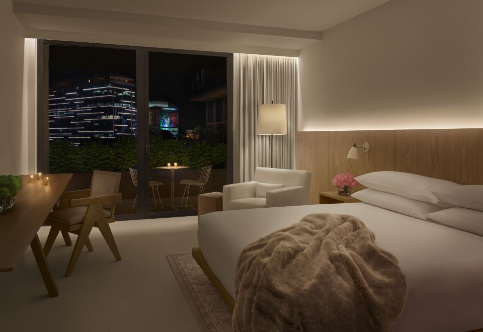 The West Hollywood EDITIONDeluxe King Room