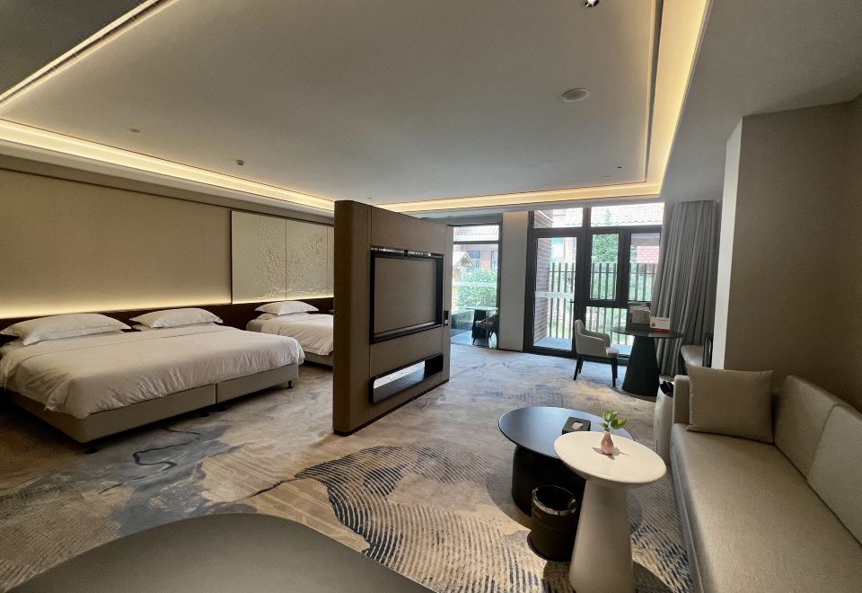 Baihualin Hot Spring Valley HotelYi Quan Shan Lu Private Hot Spring Family Suite