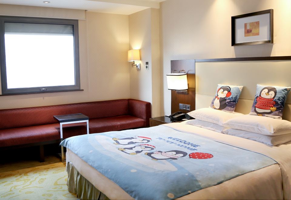 蘑力企鹅亲子大床房