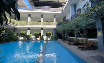 crystal inn - Housity
