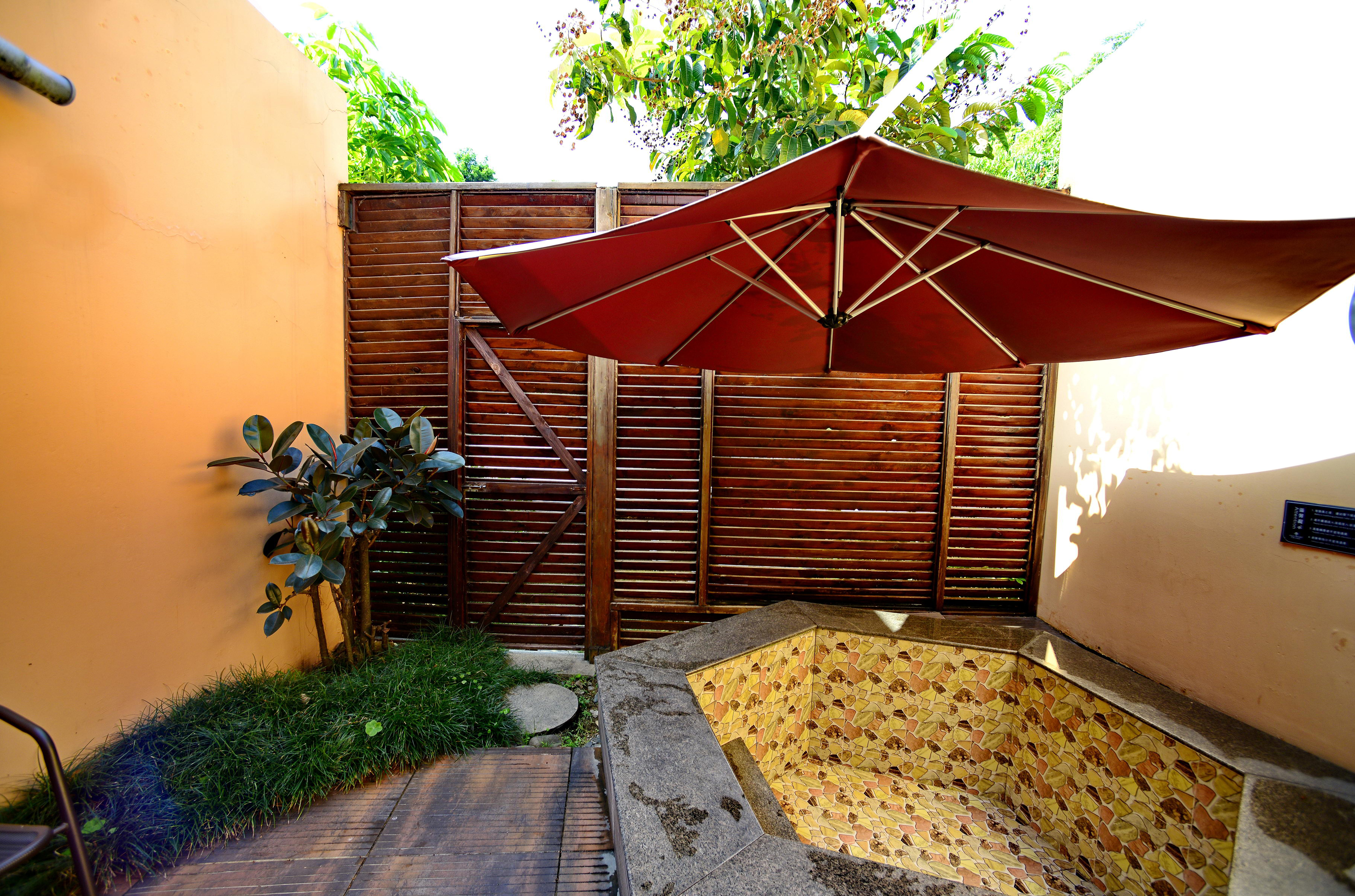 别墅私密大床花园情侣房|独立温泉池