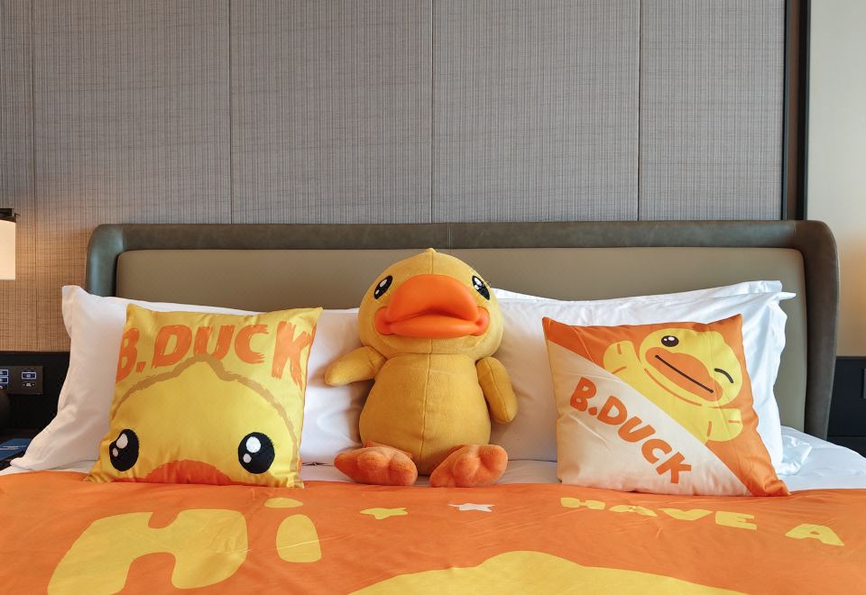 小黄鸭主题豪华大床房