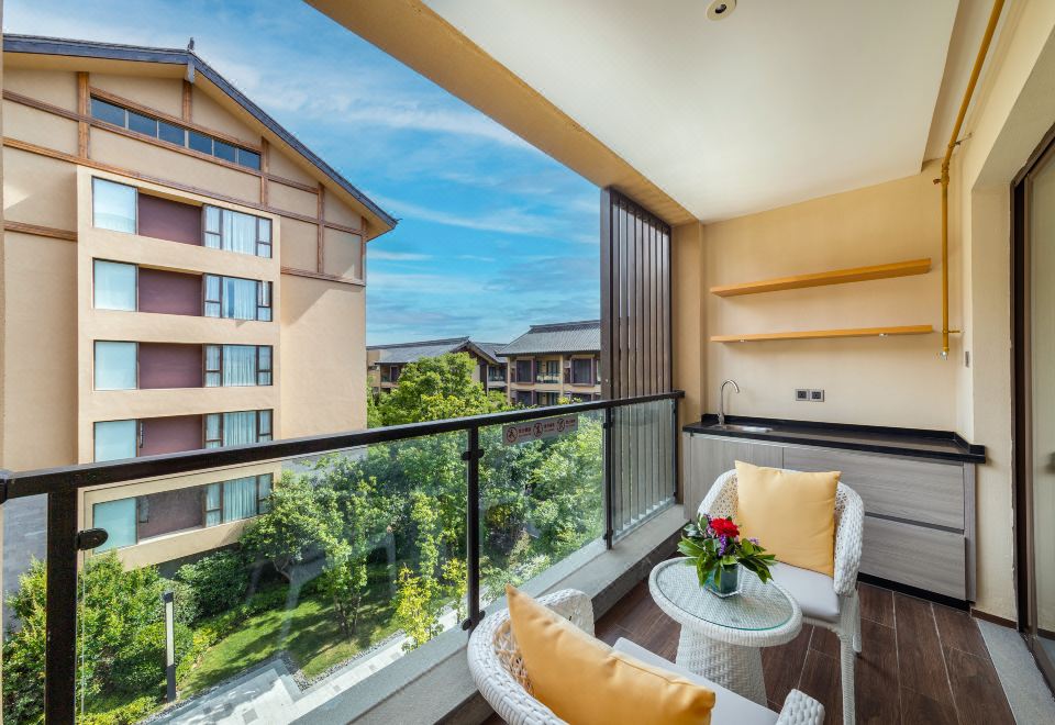 雅緻露台家庭房