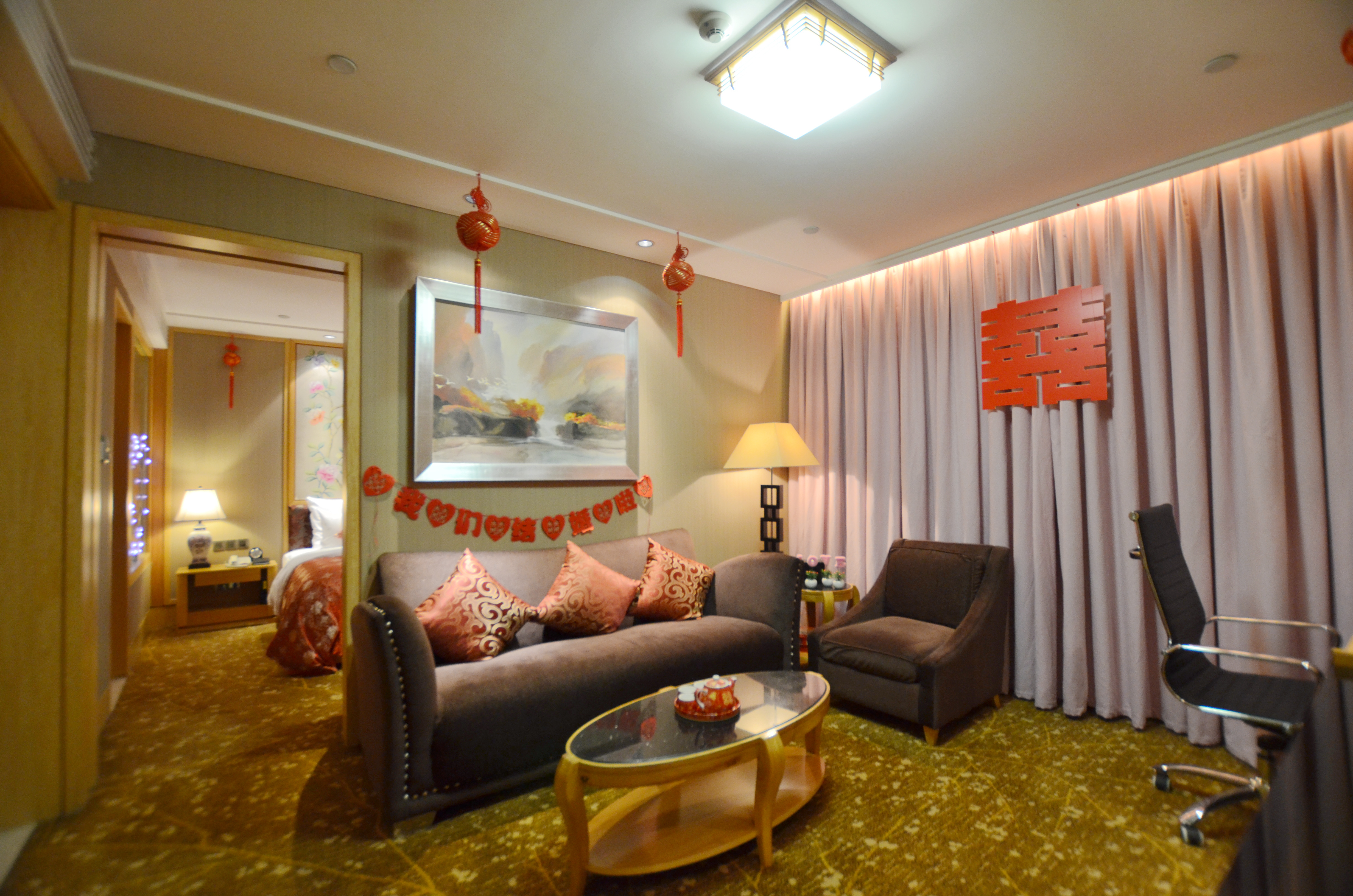 主樓豪華套房（家庭親子一房一廳）