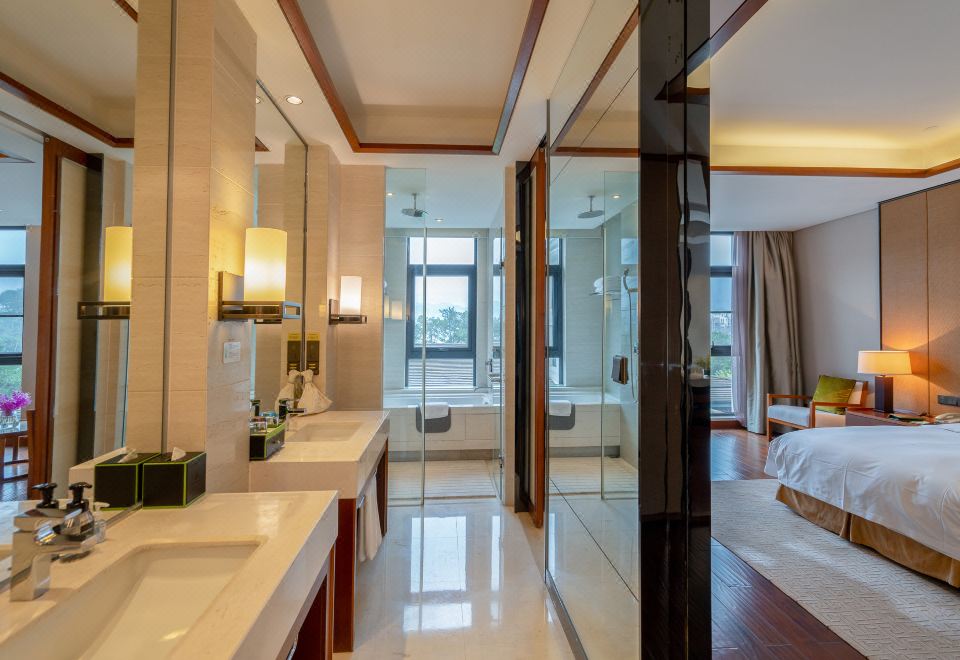 Narada Qiandao Lake ResortPremium Landscape King Room