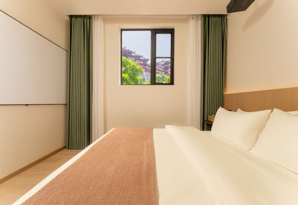 Featured Elegant Smart Room (Double Bed) (Floor Heating)