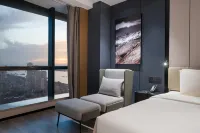 Atour Hotel Wuhan  Riverview Jianghan Road Pedestrian Street