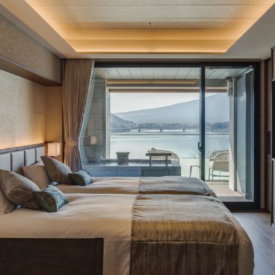 露天風呂付（温泉）
コーナーテラスツイン 洋室＋ダイニング＋コーナーテラス 秀峰閣　湖月 クーポン