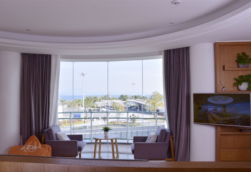 B-Duck小黄鸭亲子房（180度看海）